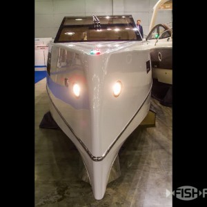 Красивый катер Cruiser Velvette 33 INTELLIGENT (Крузер Велвет 33 Интеллиджент) (1)