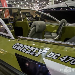 Надежный катер Grizzly 470 DC New (Гризли 470 ДиСи нью) (1)
