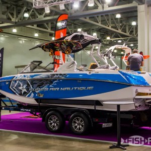 Надежный катер спортивный буксировщик Nautique Super Air 21G (Наутик Сьюпэ Эа 21Джи)