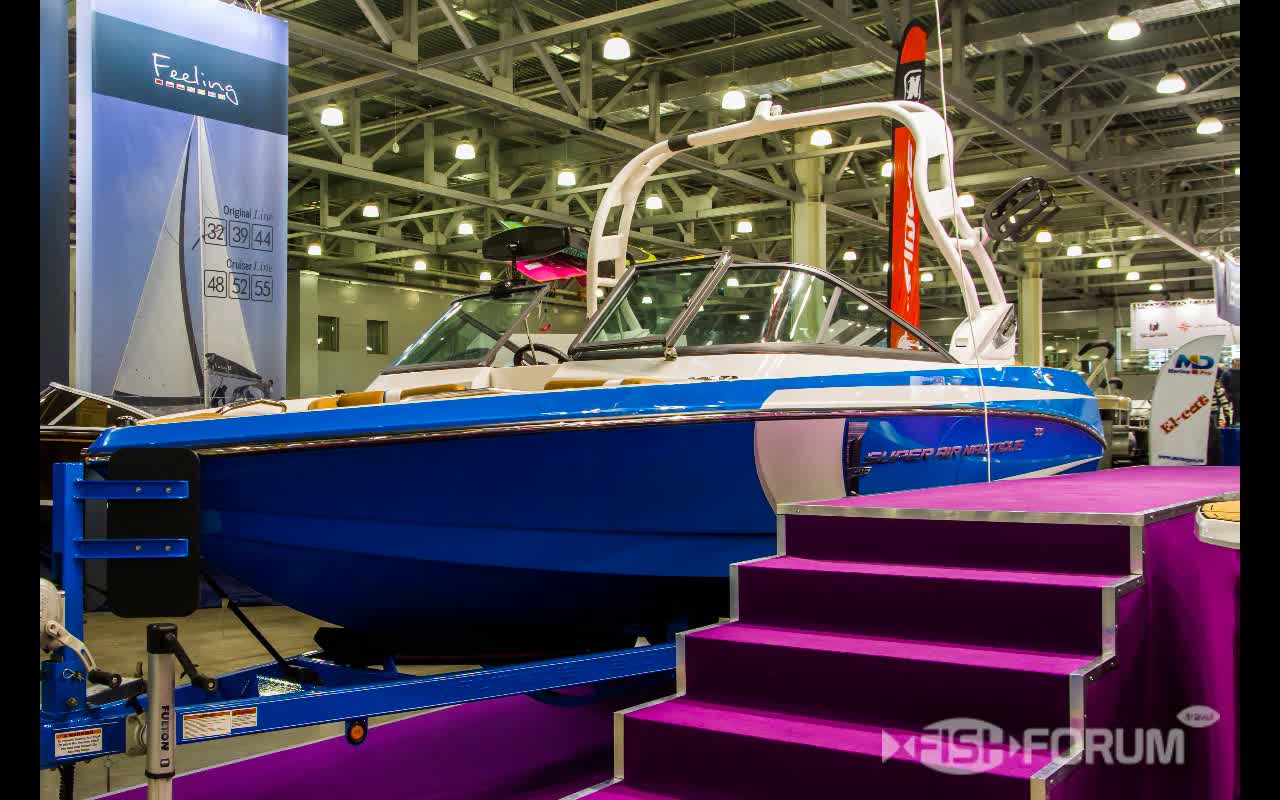 Качественный катер спортивный буксировщик Nautique Super Air 210 (Наутик Сьюпэ Эа 210) (2)