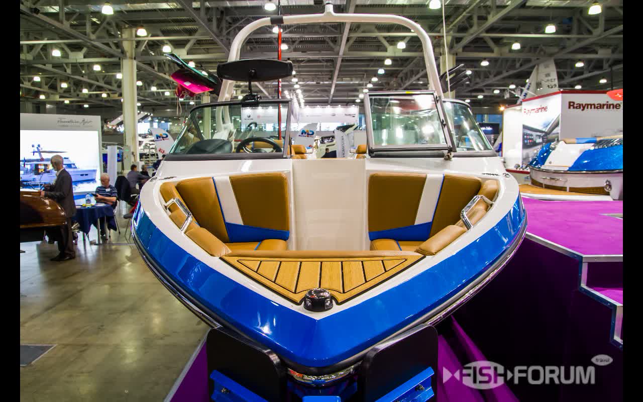 Качественный катер спортивный буксировщик Nautique Super Air 210 (Наутик Сьюпэ Эа 210) (3)