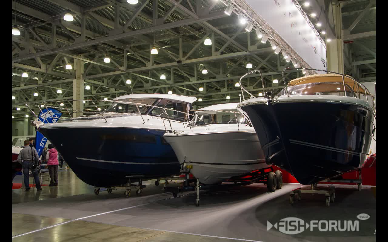 Катер каютный Jeanneau Merry Fisher 855 (Жаннью Мери Фишер 855)