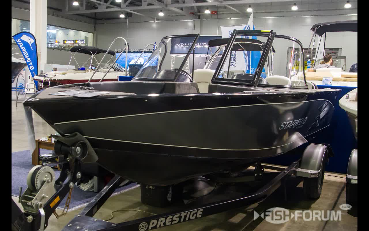 Красивый катер Starweld 16 DC SKI (Старвелд 16 ДиСи ЭсКейАй)