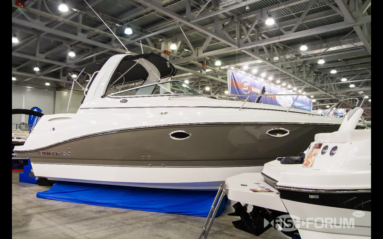 Круизный катер Rinker Express Cruiser 260 (Ринкер Экспресс Круизер 260)