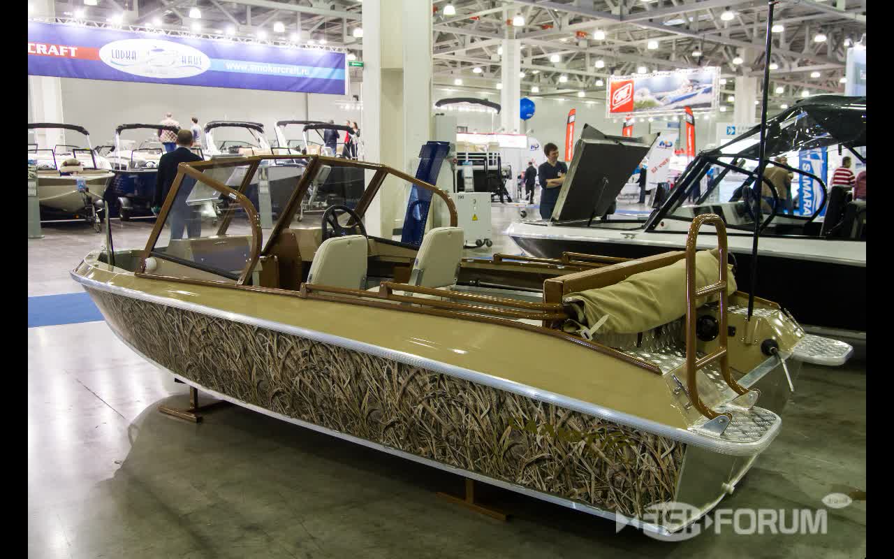 Моторная лодка Салют NewLine 460 (Ньюлайт 460) (1)