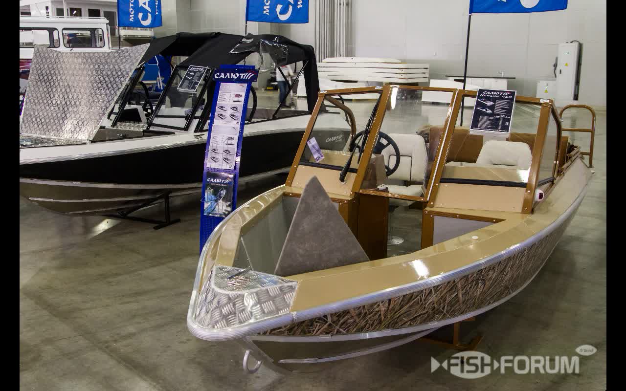 Моторная лодка Салют NewLine 460 (Ньюлайт 460) (2)