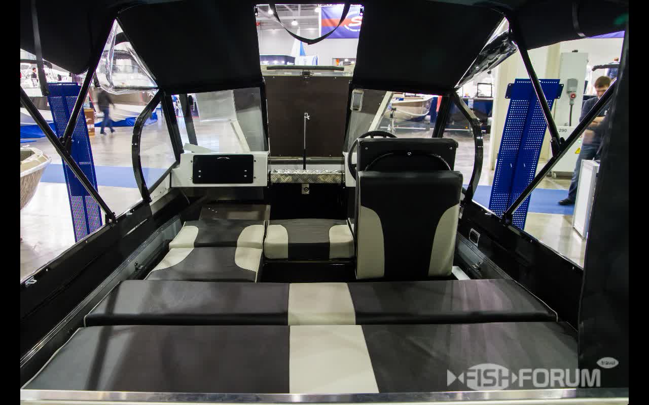 Моторная лодка Салют NewLine 490 (Ньюлайт 490) (1)