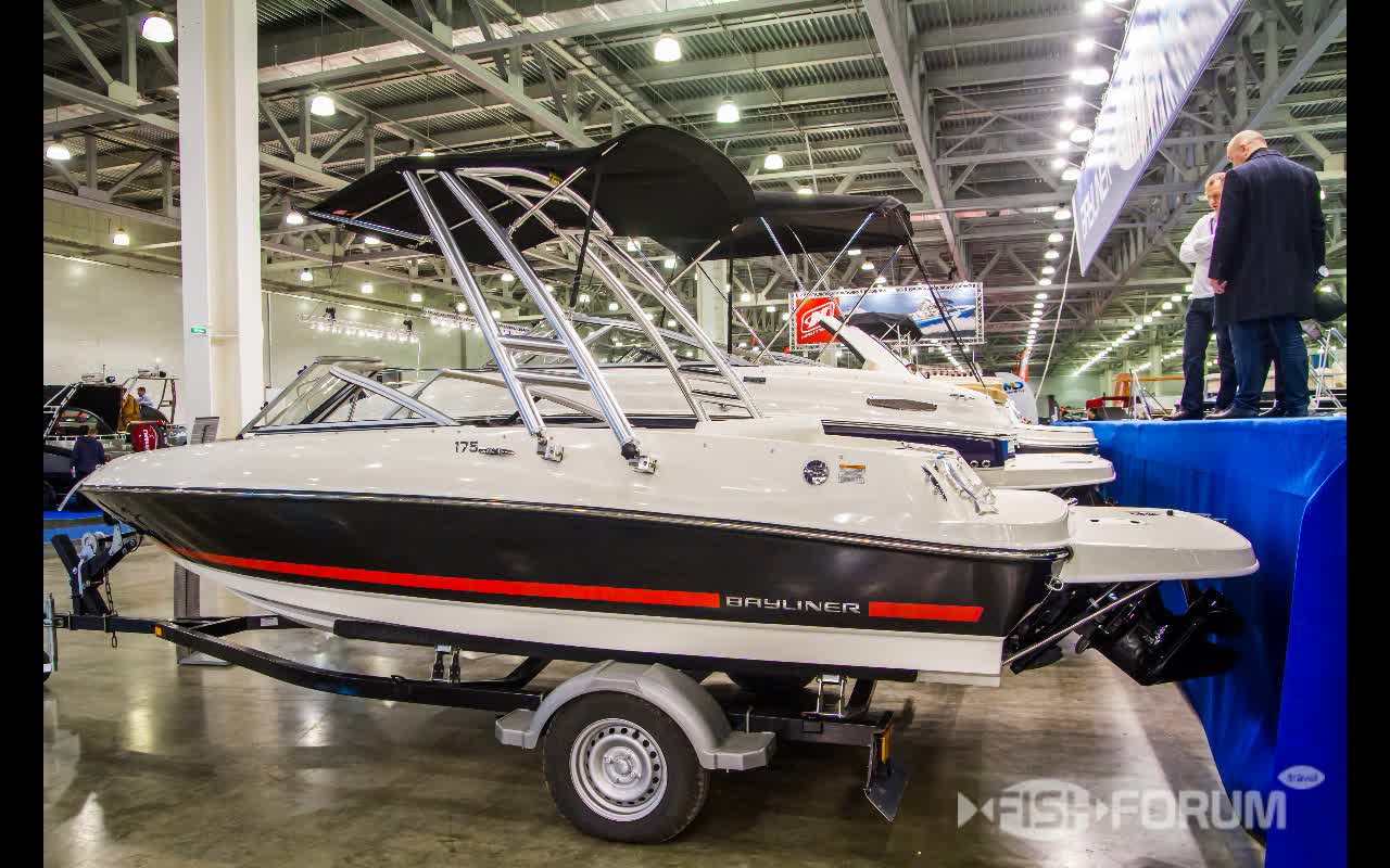 Надежный катер от компании Bayliner (Бэйлайнер) (2)