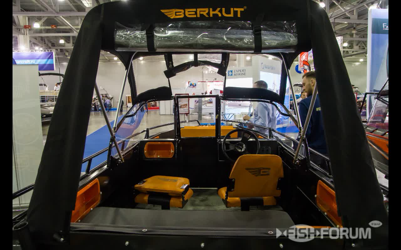 Надежный катер серии S-Twin Console от Berkut (Эс-Твин Консол от Беркут) (1)