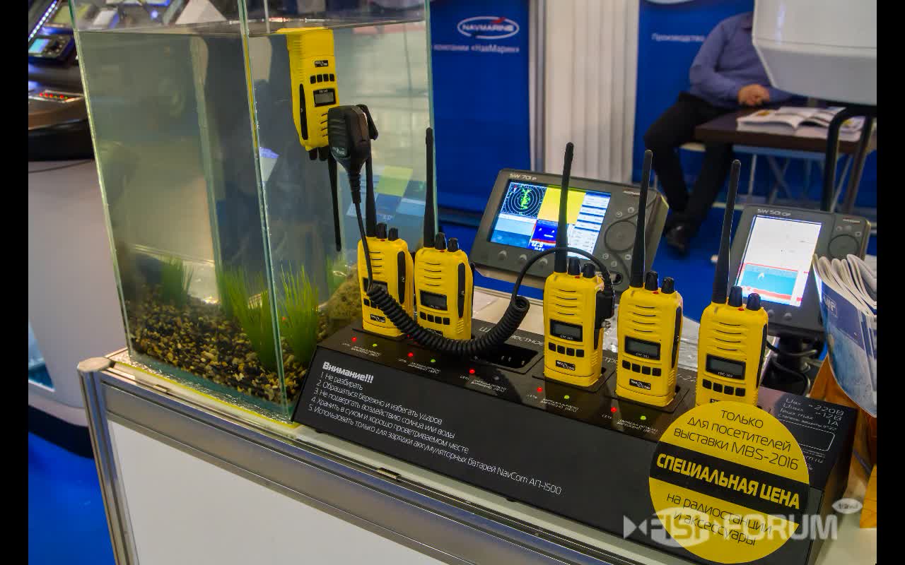 Носимые двухдиапазонные УКВ радиостанции NavCom (НавКом)